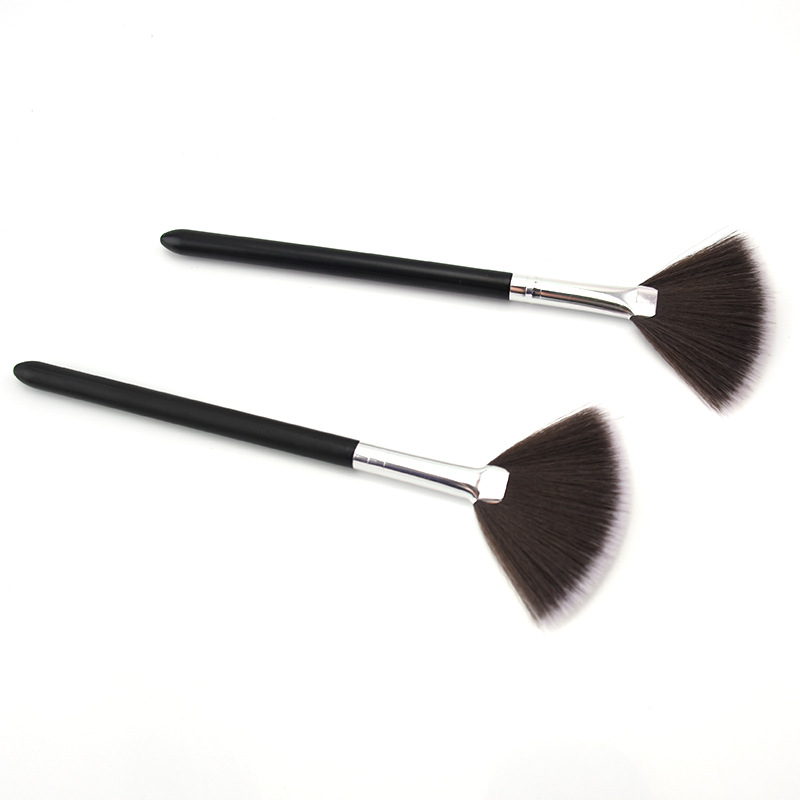 Lise Yiren new single wholesale long handle fiber hair makeup brush beauty makeup tools fan uniform paint detail
