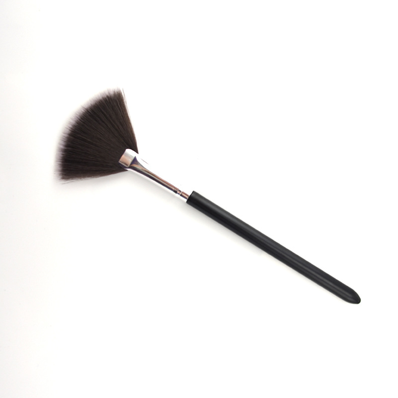 Lise Yiren new single wholesale long handle fiber hair makeup brush beauty makeup tools fan uniform paint detail