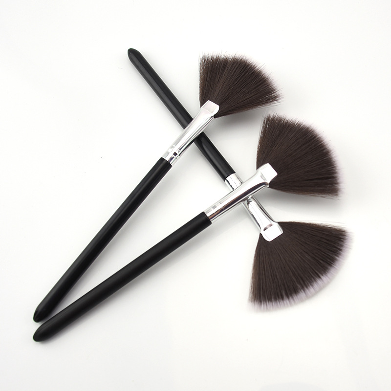 Lise Yiren new single wholesale long handle fiber hair makeup brush beauty makeup tools fan uniform paint detail