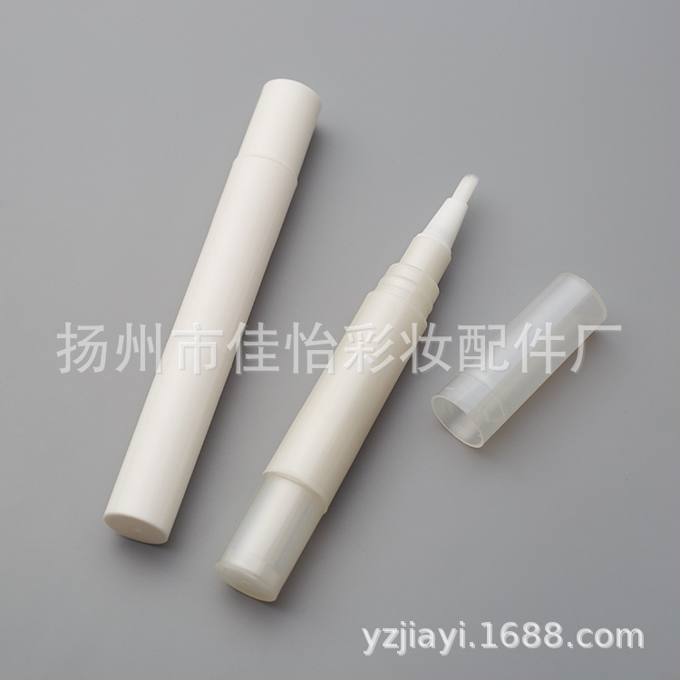 Liquid Foundation Refill Pen Rotating Vacuum Pen Finger Edge Oil Bright Color Pen Lip Gloss Makeup Travel Hygiene Portable Sample detail