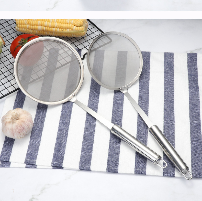 Stainless Steel Oil Separator Filter Spoon Kitchen Tool for Scooping Out Oil Residue and Foam,Strainer Spoon with 80 Mesh and 100 Mesh Filters detail